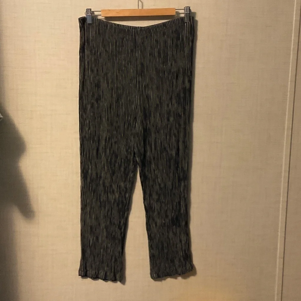 Chic Women's Black and Gray Jacket - Picture 6 of 10